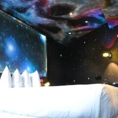 Отель Hôtel Déclic бассейн
