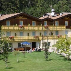 Hotel Garni Relax Фай-делла-Паганелла