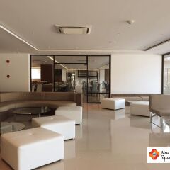 New Square Patong Hotel интерьер отеля