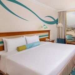 Отель Coral Beach Resort - Sharjah ОАЭ, Шарджа - 8 отзывов об отеле, цены и фото номеров - забронировать отель Coral Beach Resort - Sharjah онлайн комната для гостей фото 2