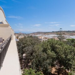 Отель The Duke Boutique Hotel Мальта, Виктория - отзывы, цены и фото номеров - забронировать отель The Duke Boutique Hotel онлайн балкон