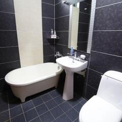 Отель Cara Motel Jongno Южная Корея, Сеул - отзывы, цены и фото номеров - забронировать отель Cara Motel Jongno онлайн ванная