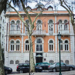 Ever Lisboa City Center Hotel парковка