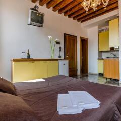 Апартаменты Venice Apartments комната для гостей фото 4