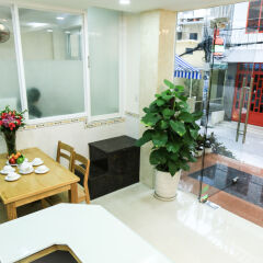 Апартаменты Kelly Serviced Apartment - District 1 комната для гостей фото 4