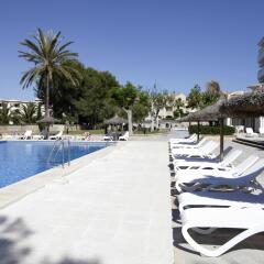 Hotel y Apartamentos Casablanca бассейн