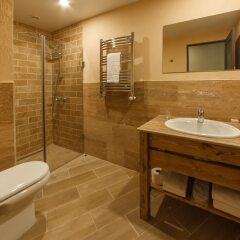Отель Apricot Aghveran Resort ванная фото 2