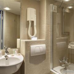 Отель Mercure Paris Notre Dame Saint Germain Des Pres ванная фото 2