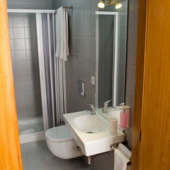 Отель Low Cost Tourist Apts Palácio da Bolsa ванная фото 2