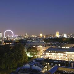Отель The Cavendish London балкон