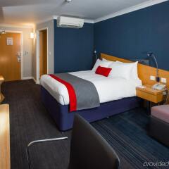 Отель Holiday Inn Express Glasgow City Centre Riverside комната для гостей фото 4