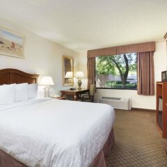 Отель Days Inn Columbus Airport комната для гостей фото 4