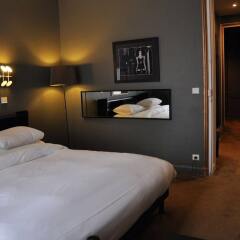 Alba Opera Hotel сейф в номере