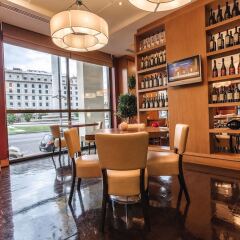 Отель Courtyard by Marriott Tbilisi гостиничный бар фото 4