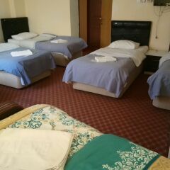 Istanbul Paris Hotel & Hostel сейф в номере