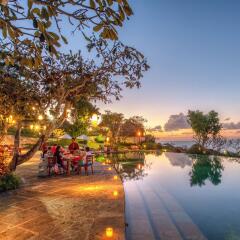 Отель Four Seasons Resort Bali at Jimbaran Bay бассейн