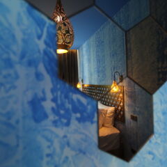 Tints of Blue Hotel бассейн