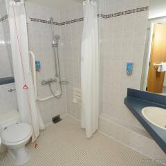 Отель Holiday Inn Express City Centre Riverside Глазго ванная
