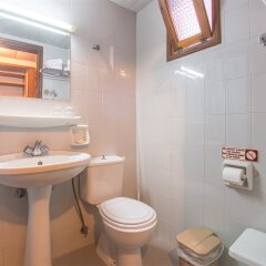 Отель Rodos Blue Resort ванная фото 2