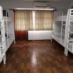 Unico Hostel Бангкок фитнесс-зал фото 3