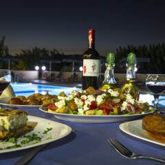 Mediterranean Hotel Apartments & Studios питание