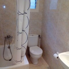Отель Hostal Lleida ванная фото 5