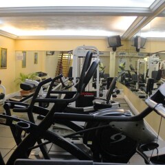 Отель Knutsford Court Hotel Ямайка, Кингстон - отзывы, цены и фото номеров - забронировать отель Knutsford Court Hotel онлайн фитнесс-зал