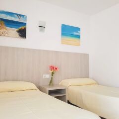 Отель Apartamentos Avenida детские мероприятия фото 2