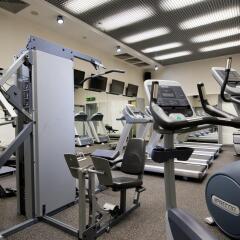 Гостиница Crowne Plaza Moscow World Trade Centre в Москве - забронировать гостиницу Crowne Plaza Moscow World Trade Centre, цены и фото номеров Москва фитнесс-зал фото 3