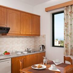 Отель Asterias Village Resort в номере фото 2