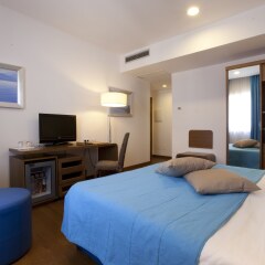 Hotel Plaza комната для гостей