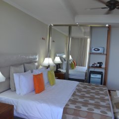 Отель Crown Beach Hotel Сейшельские острова, Остров Маэ - отзывы, цены и фото номеров - забронировать отель Crown Beach Hotel онлайн комната для гостей