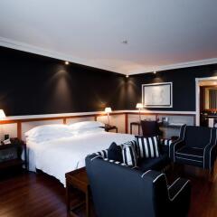 Hotel 1898 комната для гостей