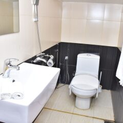 Отель Bongo Stay Шри-Ланка, Коломбо - отзывы, цены и фото номеров - забронировать отель Bongo Stay онлайн ванная фото 2