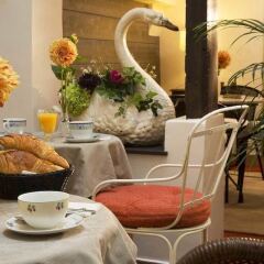 Отель Hôtel Du Cygne Париж питание
