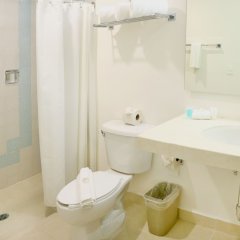 All Ritmo Cancun Resort & Water Park Мексика, Канкун - 1 отзыв об отеле, цены и фото номеров - забронировать отель All Ritmo Cancun Resort & Water Park онлайн ванная