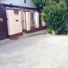 Гостиница Holiday Home Zheleznovodsk в Железноводске отзывы, цены и фото номеров - забронировать гостиницу Holiday Home Zheleznovodsk онлайн Железноводск парковка