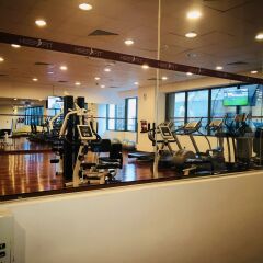 Отель Golden Tulip Sharjah ОАЭ, Шарджа - 1 отзыв об отеле, цены и фото номеров - забронировать отель Golden Tulip Sharjah онлайн фитнесс-зал