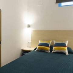 Отель TAKE Hostel Conil Испания, Кониль-де-ла-Фронтера - отзывы, цены и фото номеров - забронировать отель TAKE Hostel Conil онлайн комната для гостей фото 4