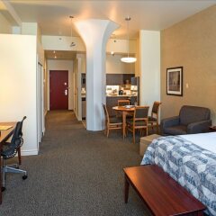 Отель Le Square Phillips Hotel And Suites Канада, Монреаль - отзывы, цены и фото номеров - забронировать отель Le Square Phillips Hotel And Suites онлайн удобства в номере фото 2