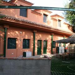 Отель Layos Hostel - Camp Испания, Лайос - отзывы, цены и фото номеров - забронировать отель Layos Hostel - Camp онлайн интерьер отеля