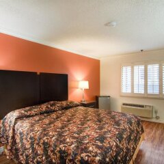 Отель Motel 6 Van Nuys Лос-Анджелес комната для гостей фото 3