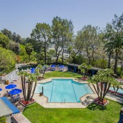 Отель Hilton Universal City Лос-Анджелес бассейн