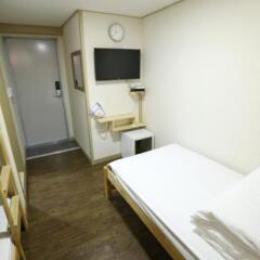Отель Philstay Itaewon 2* Стандартный номер с различными типами кроватей фото 7