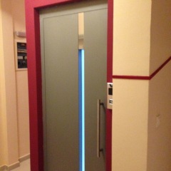 Zefyros Hotel сейф в номере