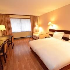 Bedford Hotel & Congress Centre комната для гостей