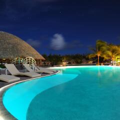 Отель Le Meridien Bora Bora Французская Полинезия, Бора-Бора - отзывы, цены и фото номеров - забронировать отель Le Meridien Bora Bora онлайн бассейн