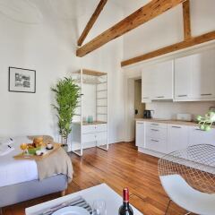 Апартаменты Amazing Apartment at the Eiffel Tower комната для гостей фото 2