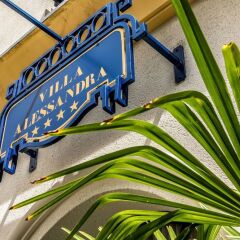 Отель Villa Alessandra Франция, Париж - 1 отзыв об отеле, цены и фото номеров - забронировать отель Villa Alessandra онлайн спортивное сооружение