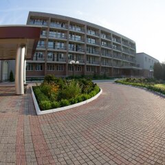 Гостиница Ревиталь Парк парковка